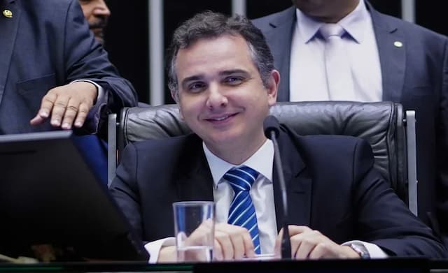 Rodrigo Pacheco é reeleito presidente do Senado Federal